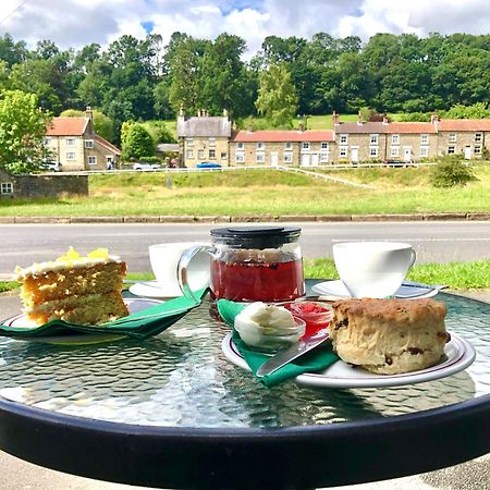 The Barn Guest House And Tearoom Hutton le Hole Exterior photo