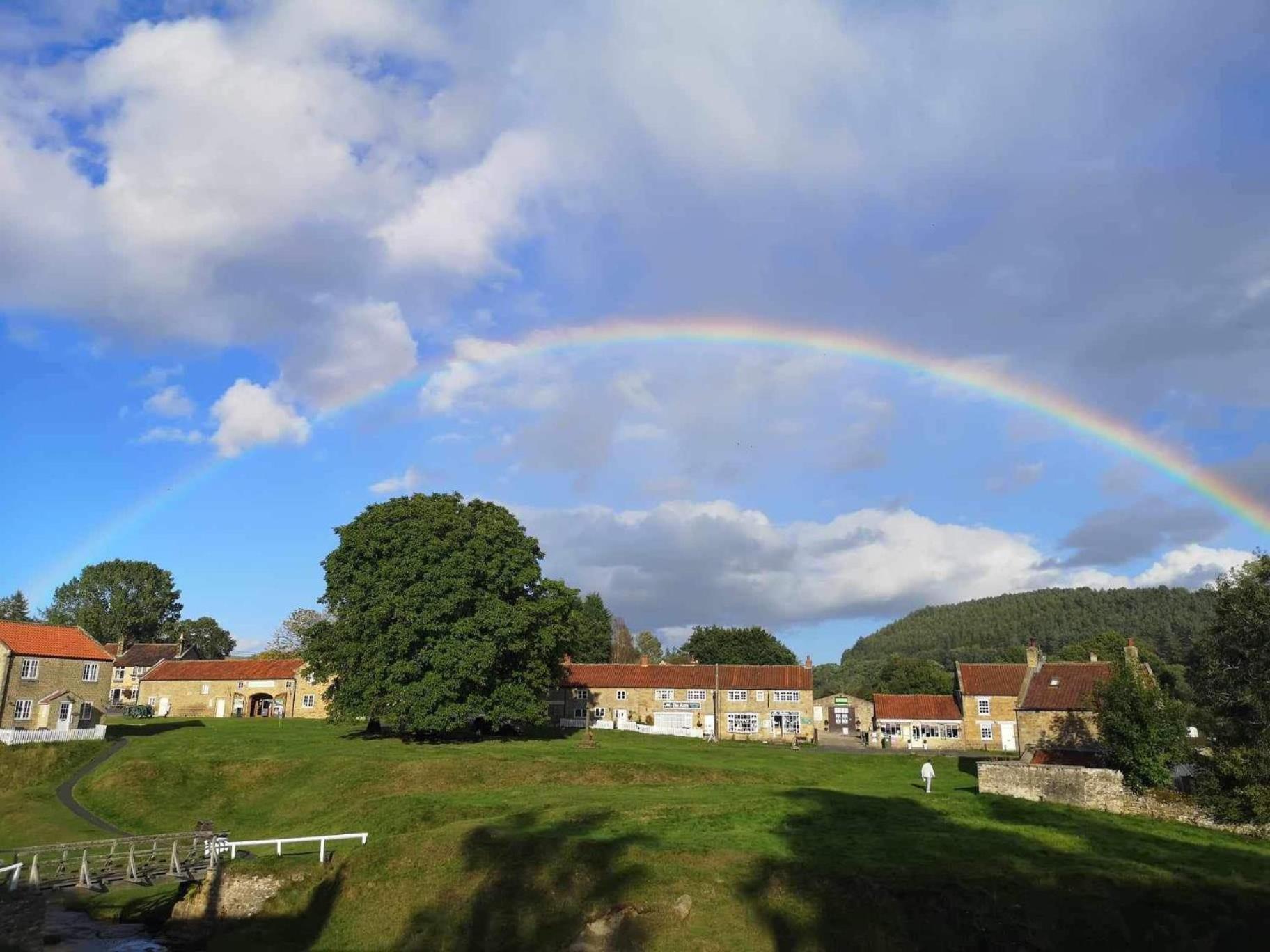 The Barn Guest House And Tearoom Hutton le Hole Exterior photo