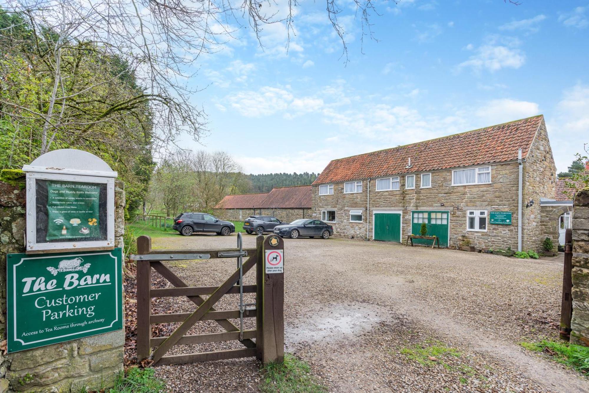 The Barn Guest House And Tearoom Hutton le Hole Exterior photo