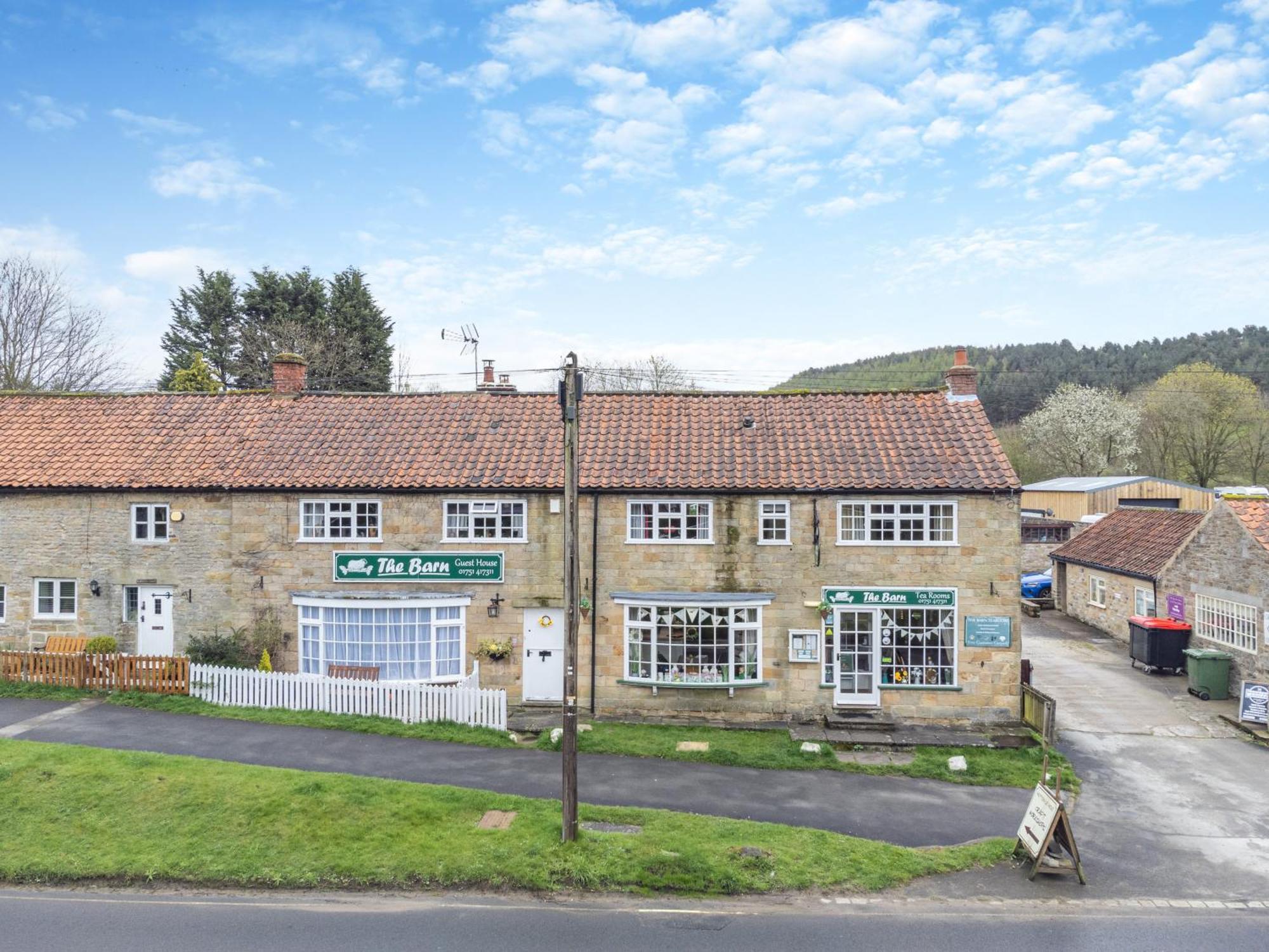 The Barn Guest House And Tearoom Hutton le Hole Exterior photo