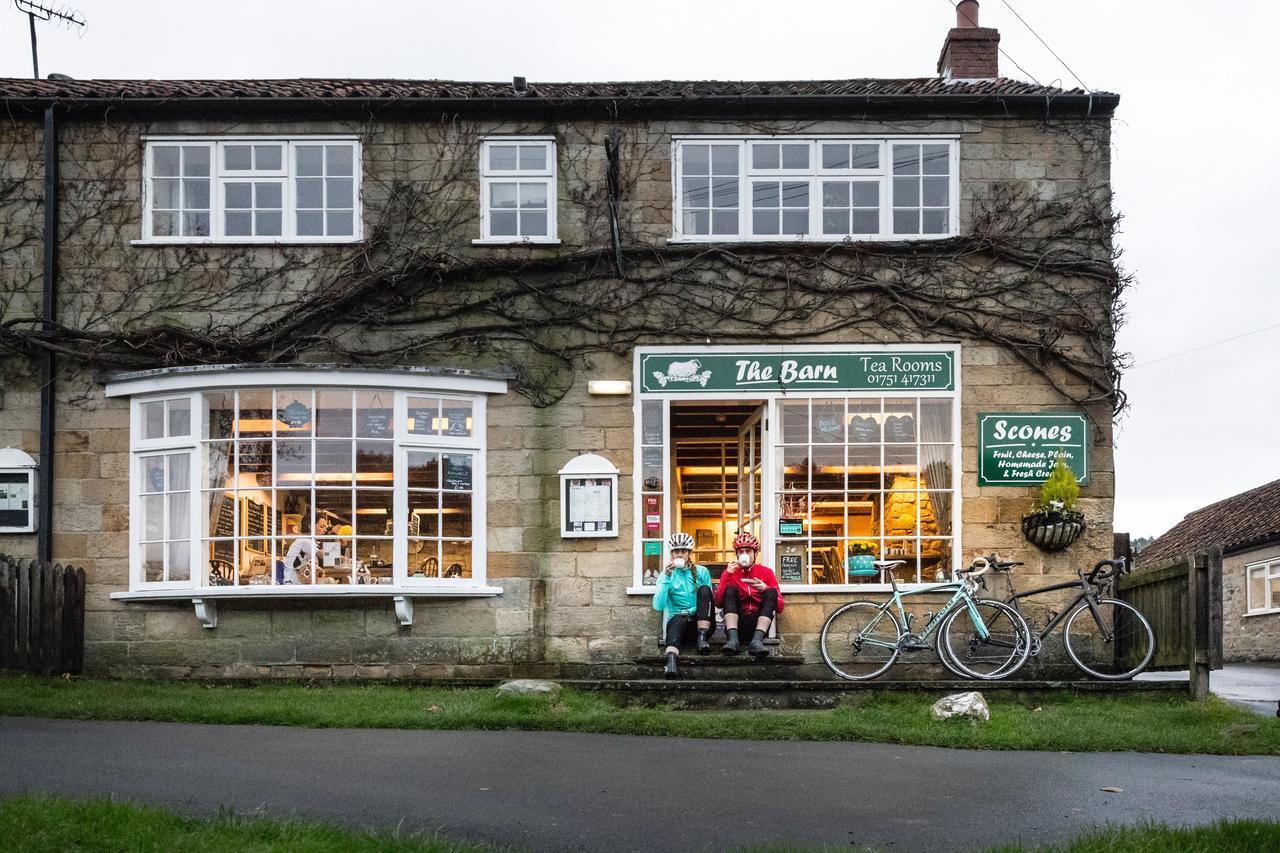 The Barn Guest House And Tearoom Hutton le Hole Exterior photo